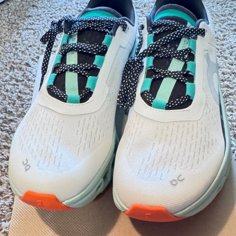 On Cloud Cloudmaster - White/Creek Running Shoes 8.5 Womens Brand New!